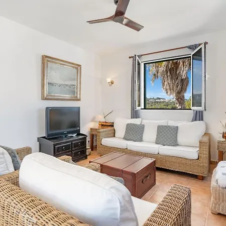 Sea Garden Holidays * بورت دادايا