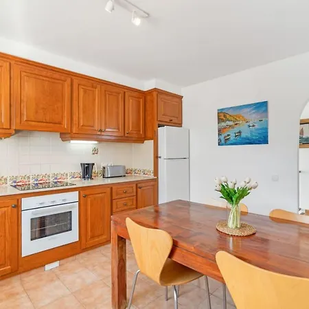 بيت للعطل Sea Garden Holidays *