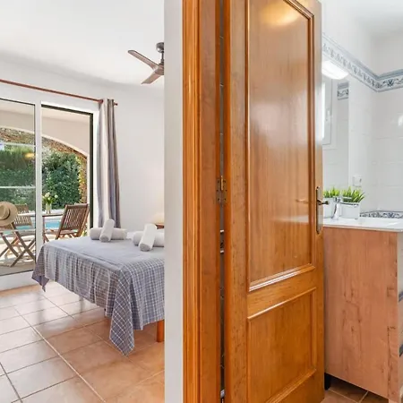 Sea Garden Holidays 펜션 *